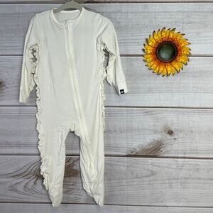Sweet Bamboo Ruffled Footie Pajamas Sleepwear 6 9 Months Cream White
